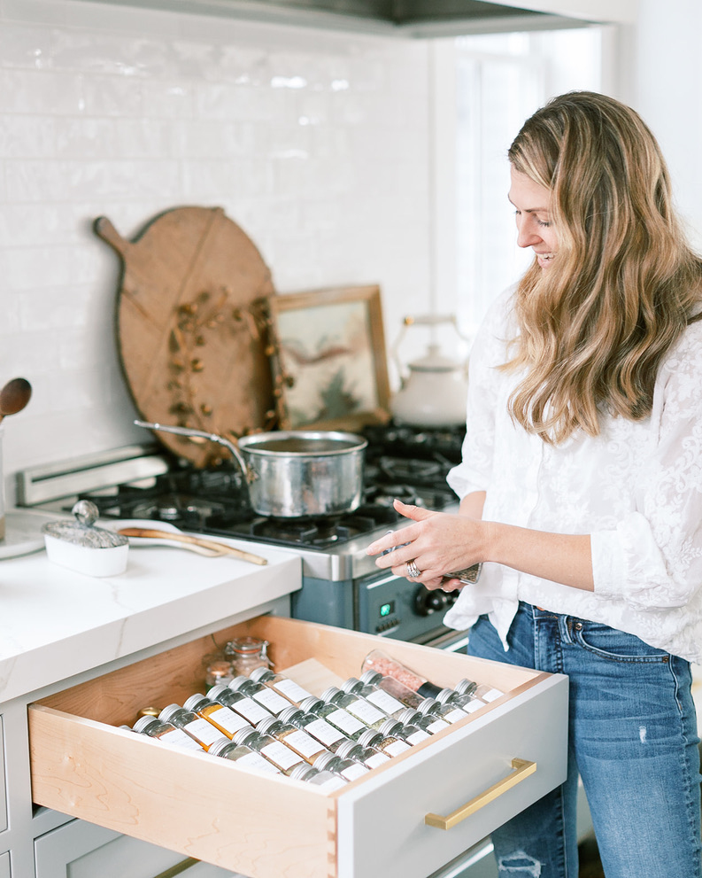 DIY custom kitchen drawer organizers - Crazy Wonderful